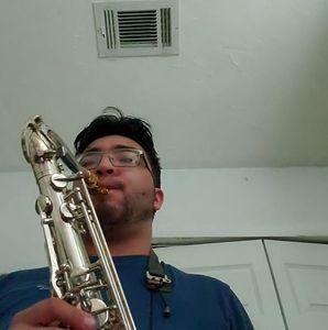 Meet your Posher, Julio